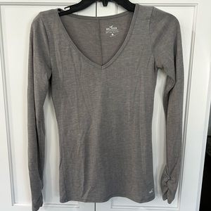 Hollister top grey NWOT